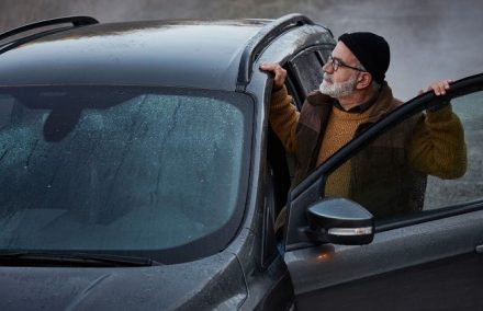 ford-servicing-eu-new_promotions-16x9-2160x1215-Features-Module-old-man-getting-out-of-car-windshield.jpg.renditions.small